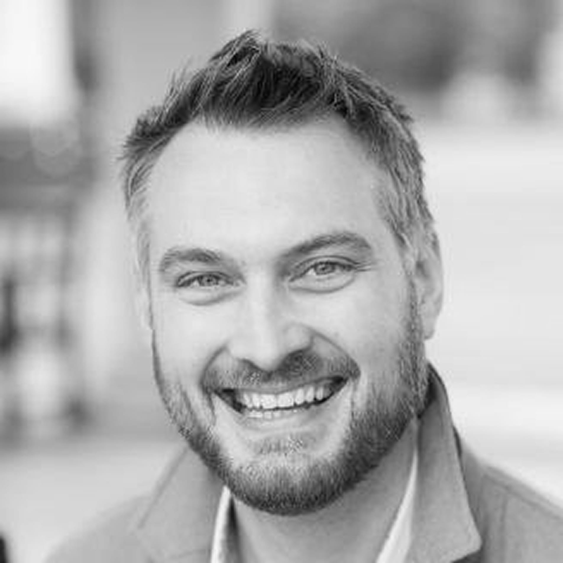 Dr Dan Simmonds